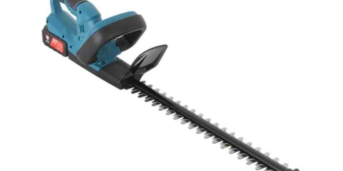 Cordless Long Pole Hedge Trimmer maintains stability during operation